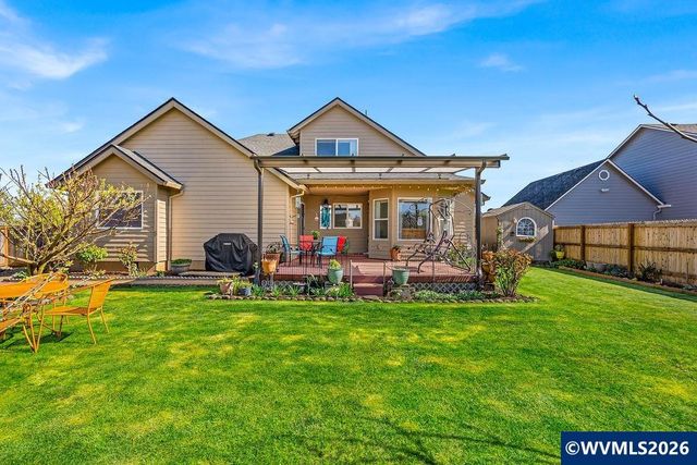 921 Hermanson St, Woodburn, OR 97071