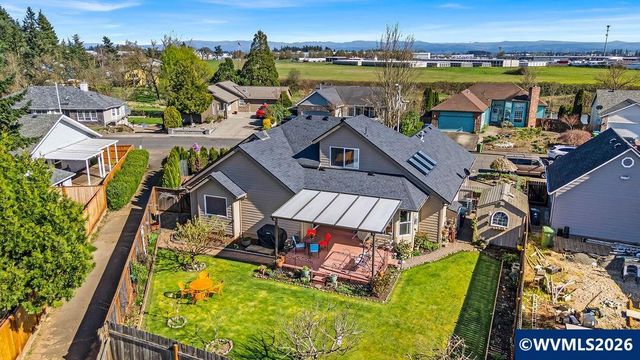 921 Hermanson St, Woodburn, OR 97071