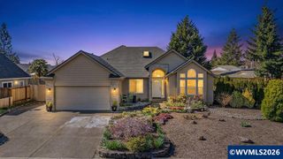 921 Hermanson St, Woodburn, OR 97071