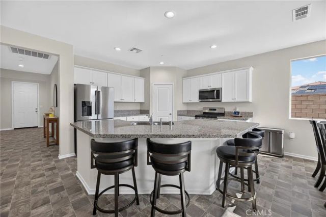 4877 Goldfinch Street, Hemet, CA 92545