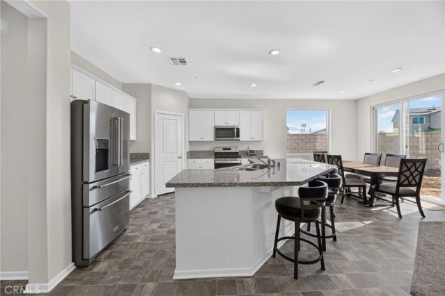 4877 Goldfinch Street, Hemet, CA 92545