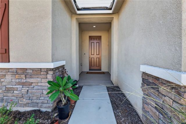 4877 Goldfinch Street, Hemet, CA 92545
