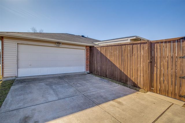 1501 Big Lake Drive, Mesquite, TX 75181