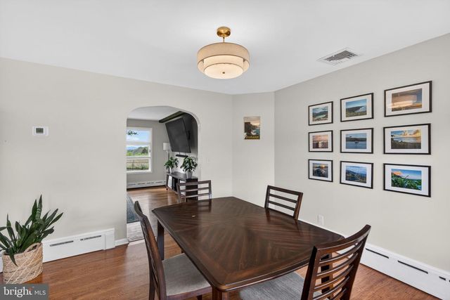 141 SIEGFRIED AVE, Nazareth, PA 18064