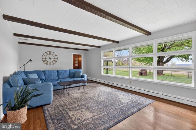 141 SIEGFRIED AVE, Nazareth, PA 18064