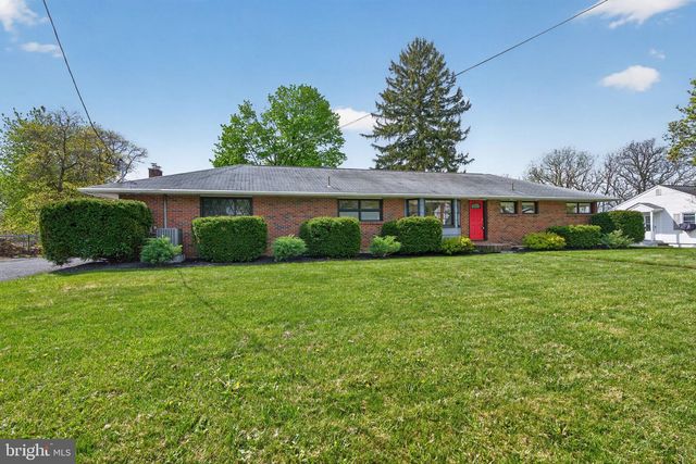 141 SIEGFRIED AVE, Nazareth, PA 18064