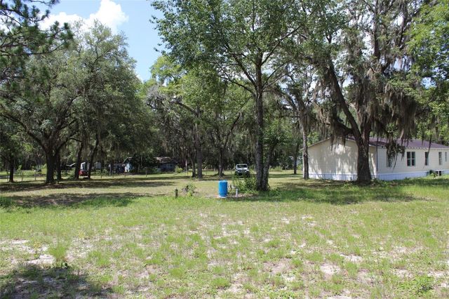 112 JUNIPER DRIVE, Hawthorne, FL 32640