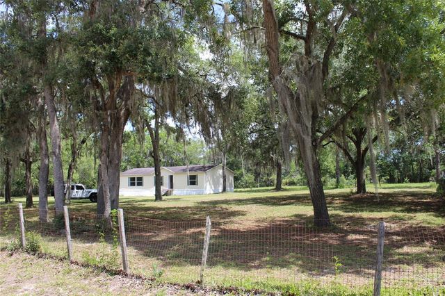 112 JUNIPER DRIVE, Hawthorne, FL 32640