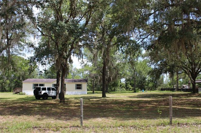 112 JUNIPER DRIVE, Hawthorne, FL 32640