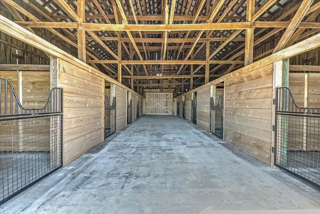 12641 Troy Pike, Versailles, KY 40383