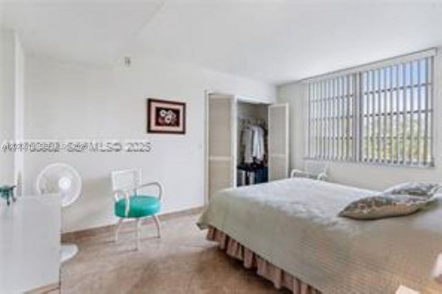 3800 Oaks Clubhouse Drive 307, Pompano Beach, FL 33069