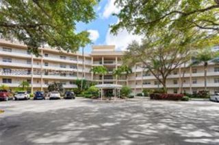 3800 Oaks Clubhouse Drive 307, Pompano Beach, FL 33069