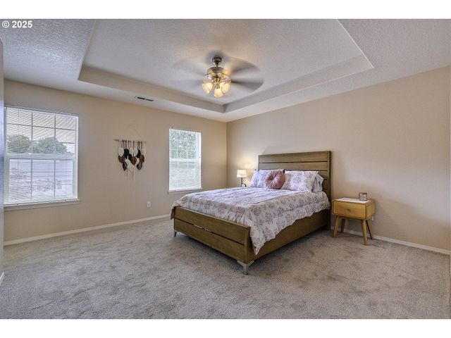 780 Ne 64TH Pl, Hillsboro, OR 97124