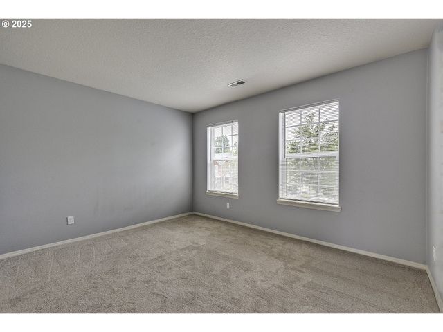 780 Ne 64TH Pl, Hillsboro, OR 97124