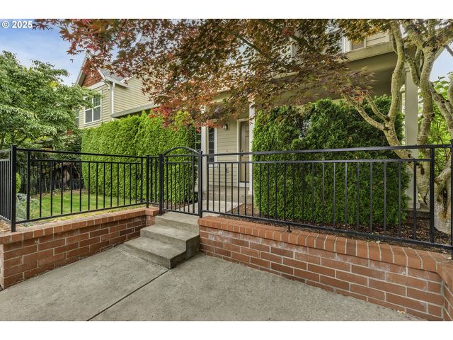 780 Ne 64TH Pl, Hillsboro, OR 97124