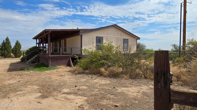 5008 N JOE HINES Road, Willcox, AZ 85643