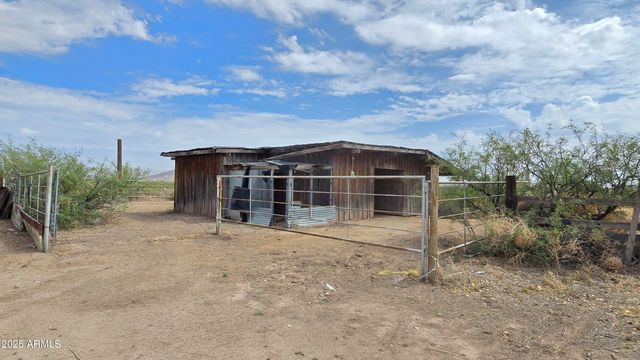 5008 N JOE HINES Road, Willcox, AZ 85643