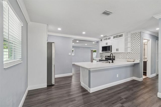 2205 N GRADY AVENUE, Tampa, FL 33607