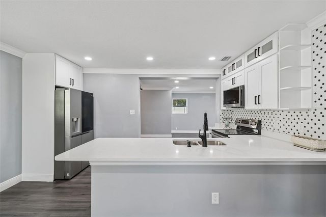 2205 N GRADY AVENUE, Tampa, FL 33607