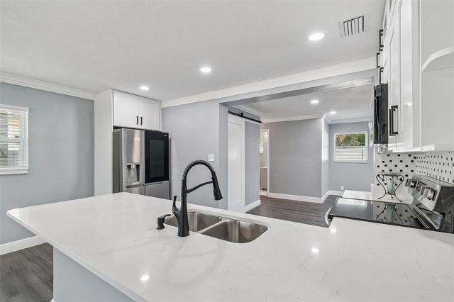 2205 N GRADY AVENUE, Tampa, FL 33607