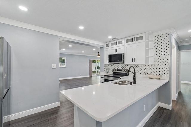 2205 N GRADY AVENUE, Tampa, FL 33607