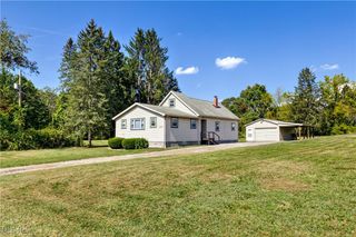 2160 Landsdowne, Youngstown, OH 44505