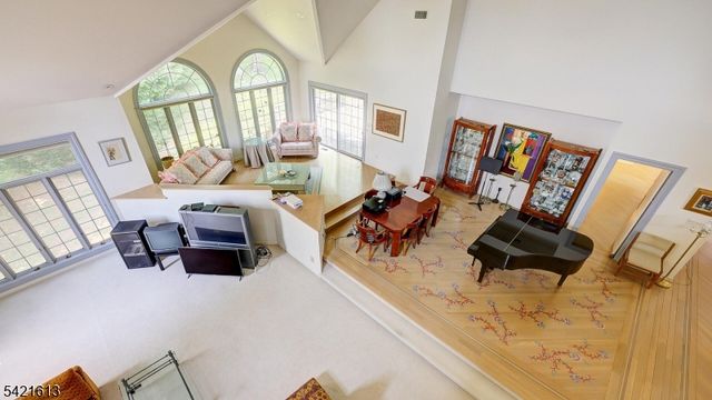 15 Glenview Dr, Warren Twp., NJ 07059