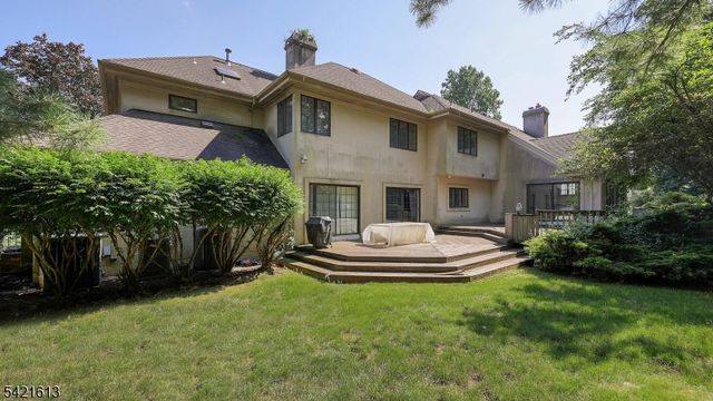 15 Glenview Dr, Warren Twp., NJ 07059