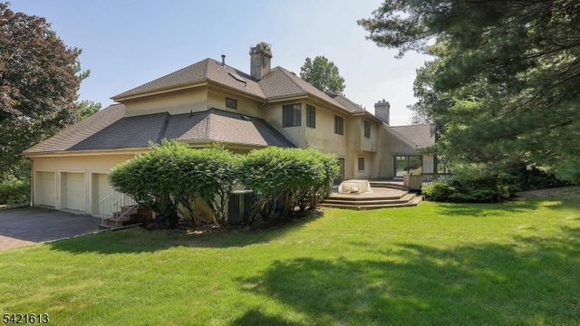 15 Glenview Dr, Warren Twp., NJ 07059