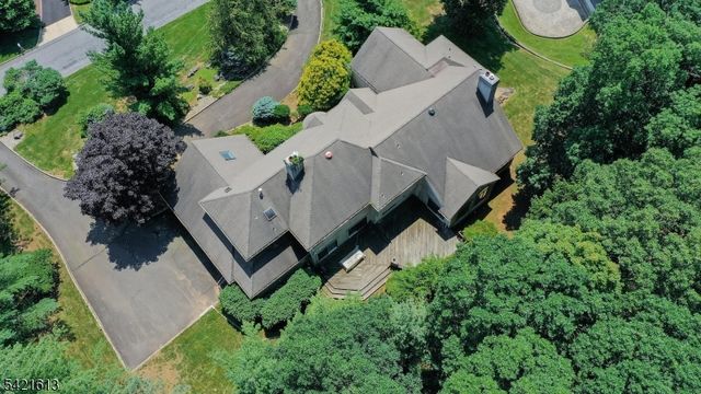 15 Glenview Dr, Warren Twp., NJ 07059