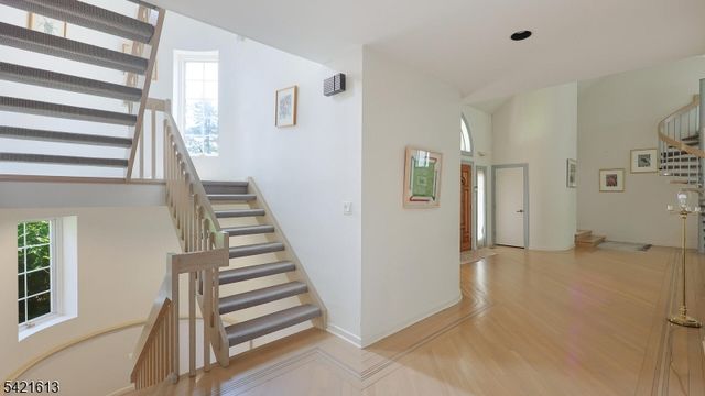 15 Glenview Dr, Warren Twp., NJ 07059