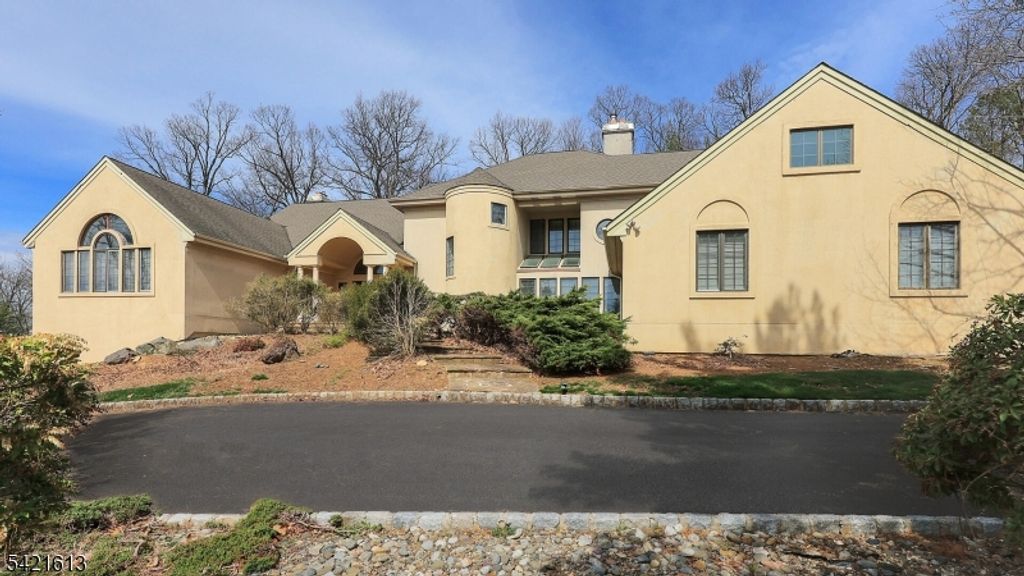 15 Glenview Dr, Warren Twp., NJ 07059