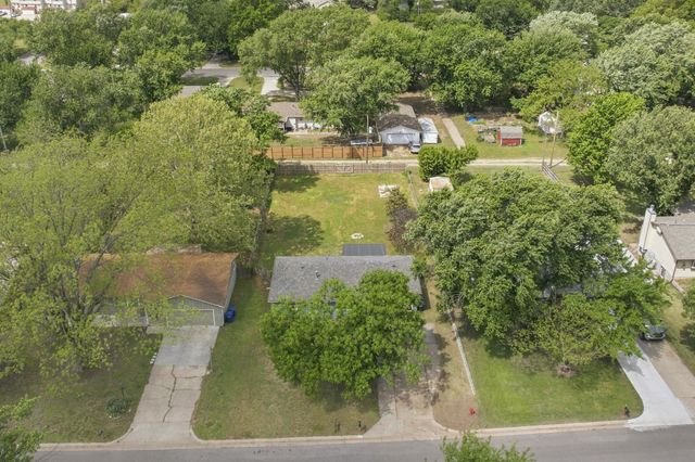 1147 Helen St, Augusta, KS 67010