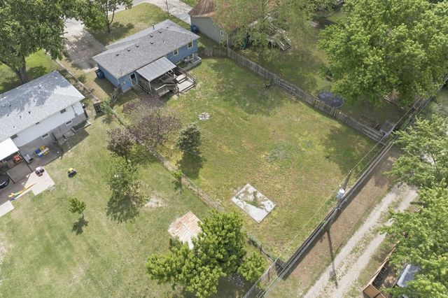 1147 Helen St, Augusta, KS 67010
