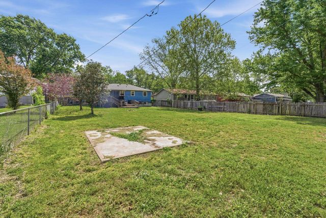 1147 Helen St, Augusta, KS 67010