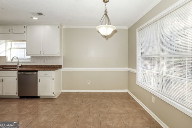 1085 Commons Court, Jonesboro, GA 30238