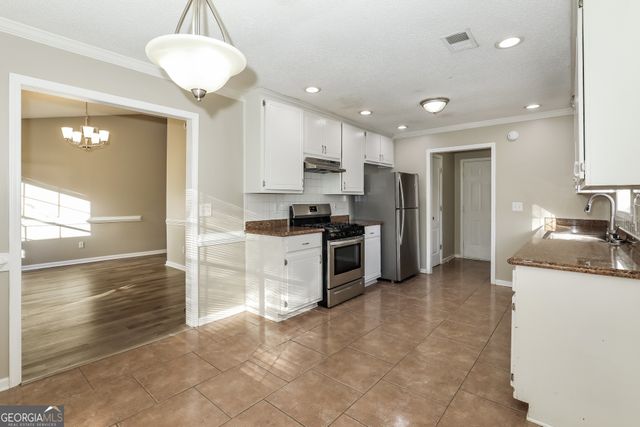 1085 Commons Court, Jonesboro, GA 30238