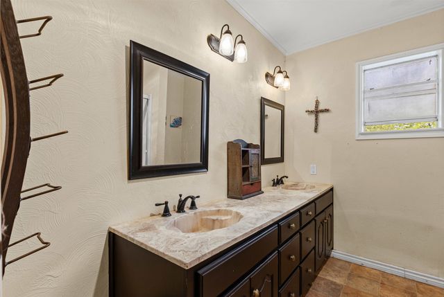 602 Greenbriar Avenue, Keene, TX 76059