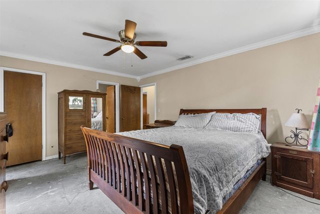 602 Greenbriar Avenue, Keene, TX 76059