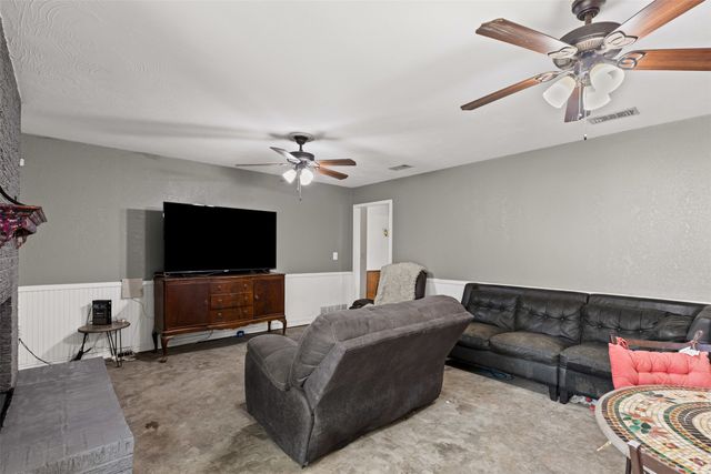 602 Greenbriar Avenue, Keene, TX 76059