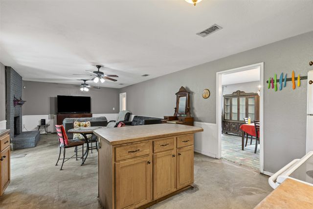 602 Greenbriar Avenue, Keene, TX 76059