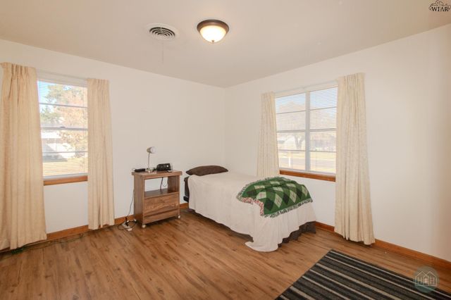 2728 CUMBERLAND STREET, Vernon, TX 76384