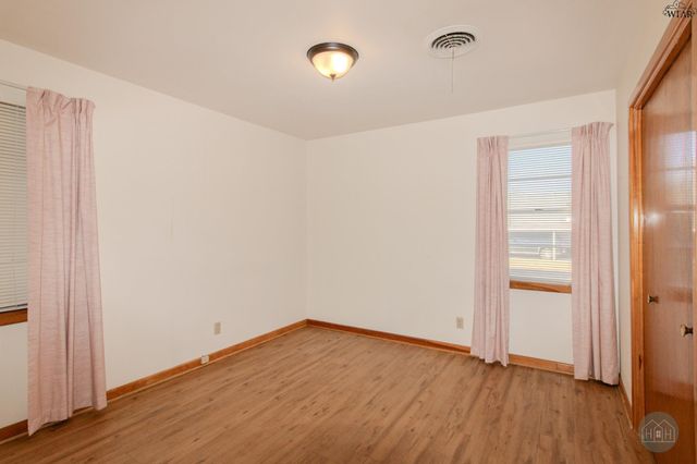 2728 CUMBERLAND STREET, Vernon, TX 76384