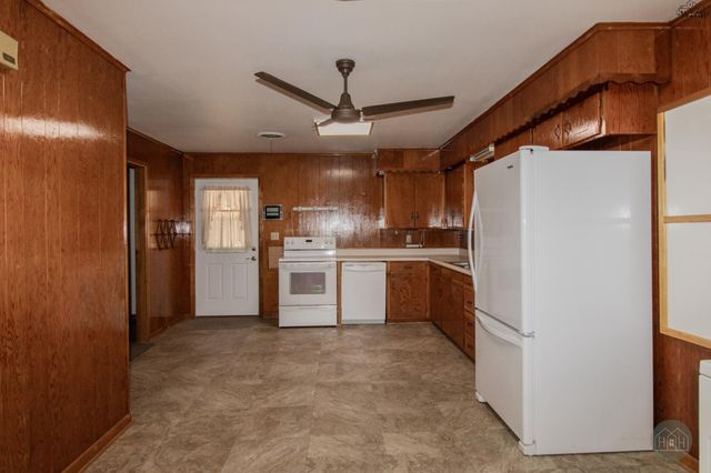 2728 CUMBERLAND STREET, Vernon, TX 76384