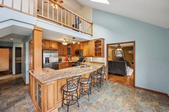 27884 W Riverside Drive, Antioch, IL 60002