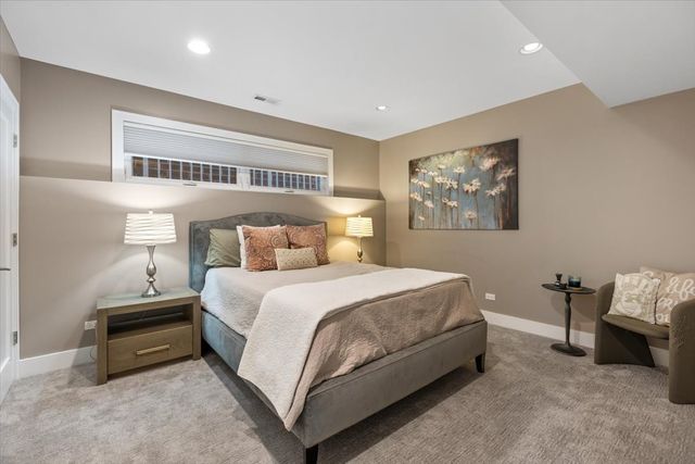 1758 N Rockwell Street, Chicago, IL 60647