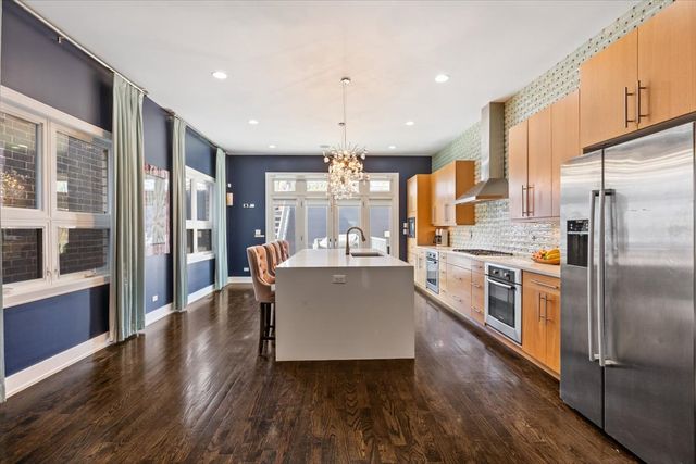 1758 N Rockwell Street, Chicago, IL 60647
