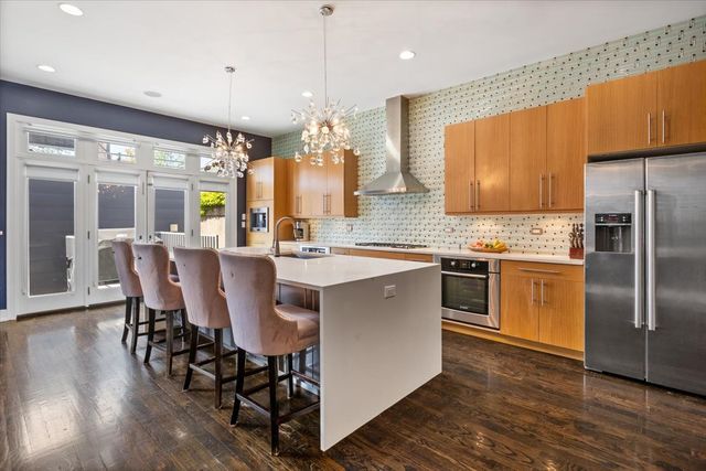 1758 N Rockwell Street, Chicago, IL 60647