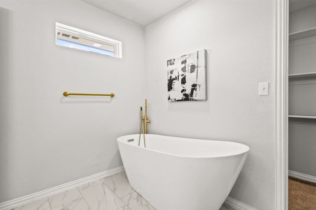 2914 Barnes Bridge Road, Dallas, TX 75228