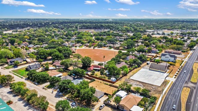2914 Barnes Bridge Road, Dallas, TX 75228